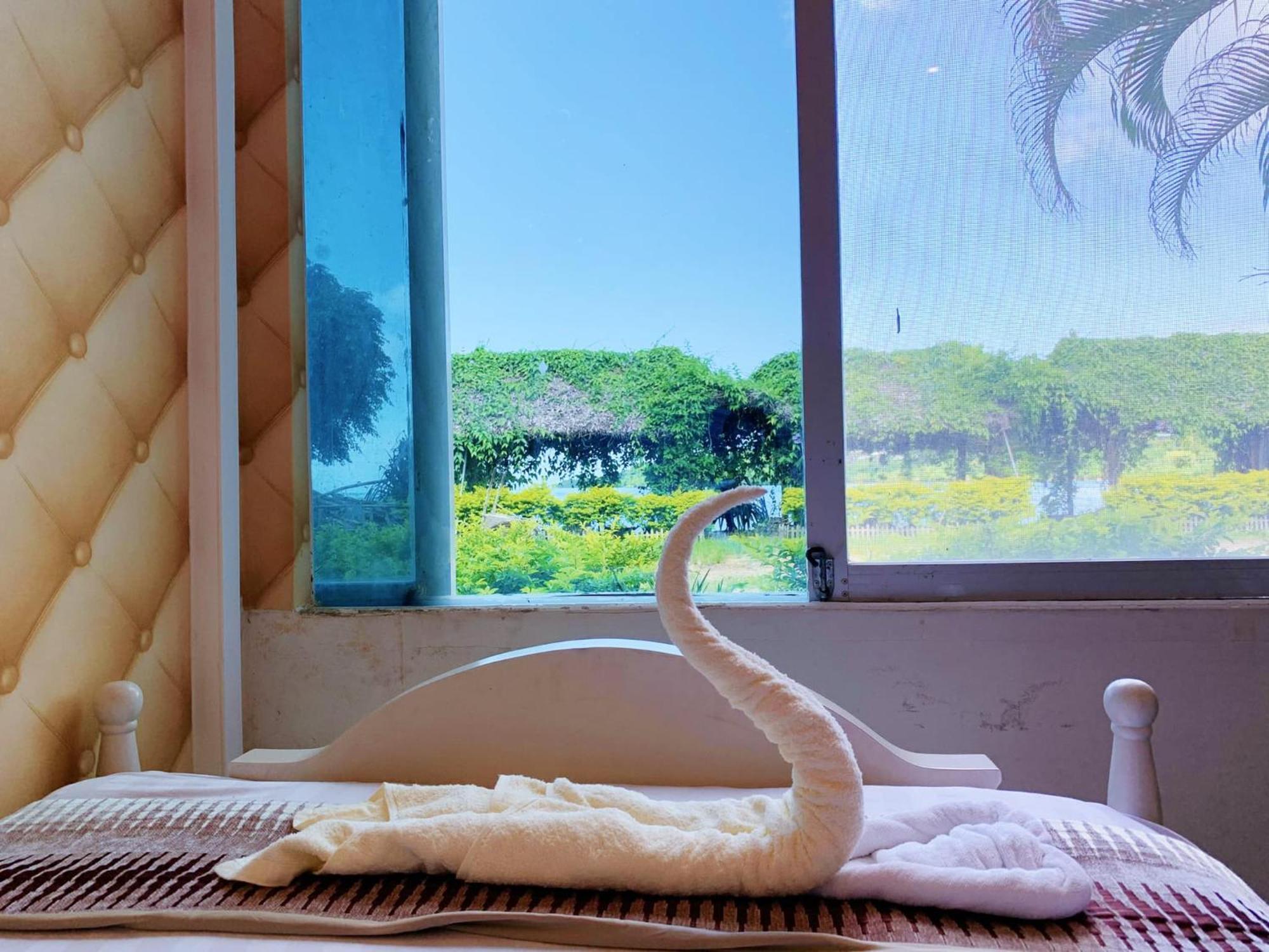 Crystal Beach Hotel พอร์ตวิลา ภายนอก รูปภาพ